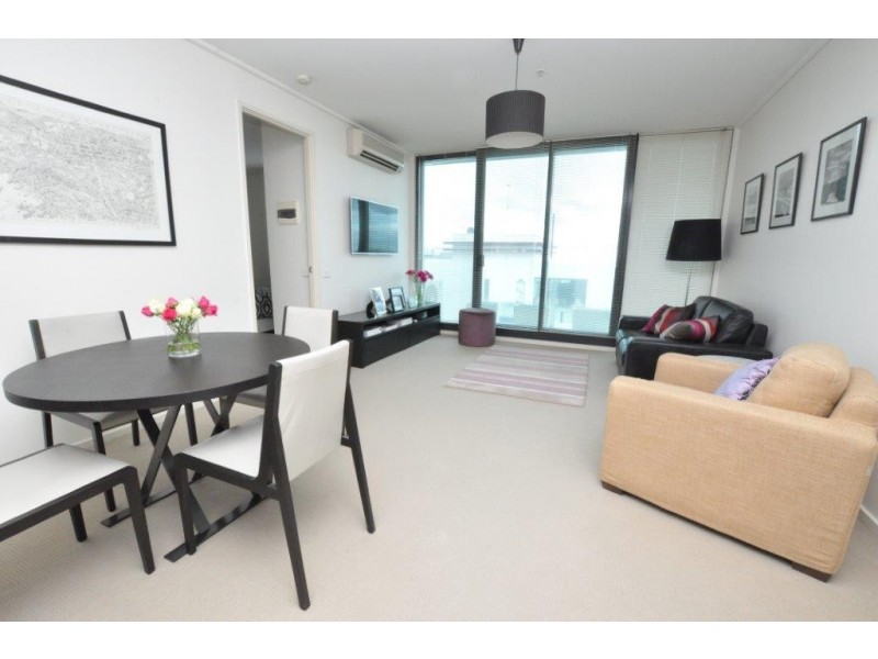 REF 24126/83 Whiteman Street, Southbank VIC 3006