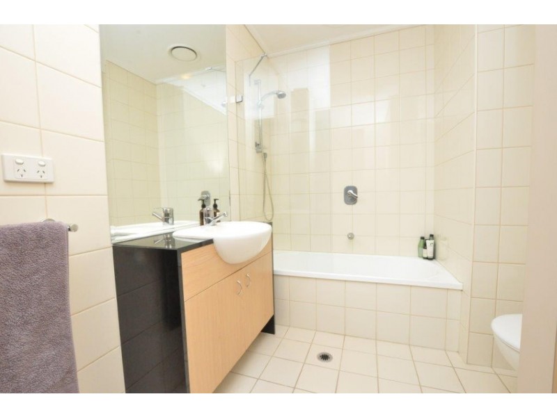 REF 24126/83 Whiteman Street, Southbank VIC 3006