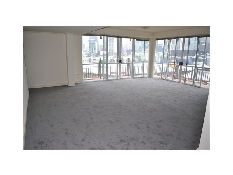 REF 24122/8 Wells Street, Southbank VIC 3006