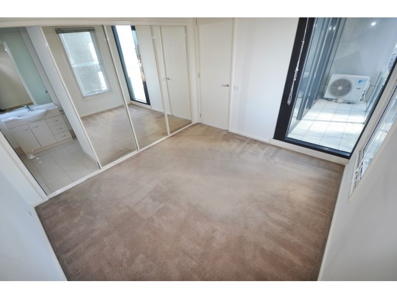 REF 24124/163 City Road, Southbank VIC 3006