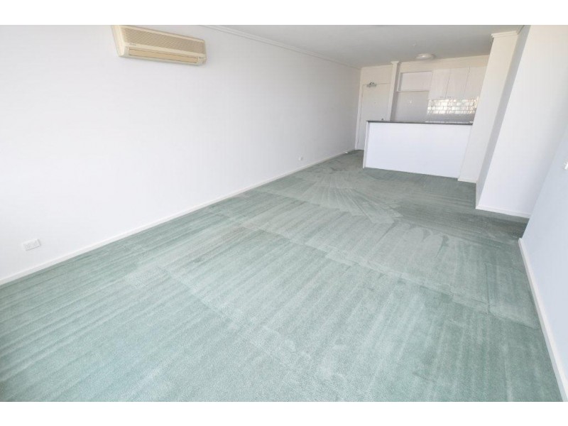 REF 24120/38 Bank Street, South Melbourne VIC 3205