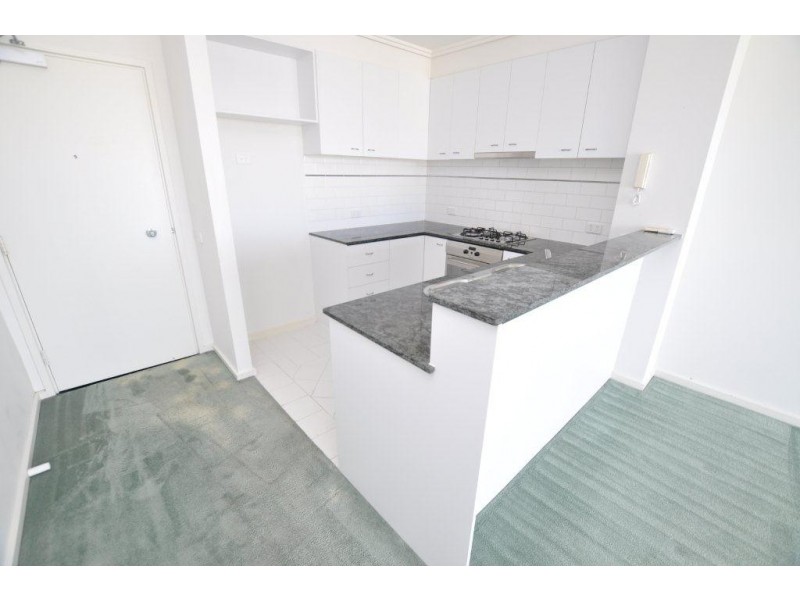 REF 24120/38 Bank Street, South Melbourne VIC 3205