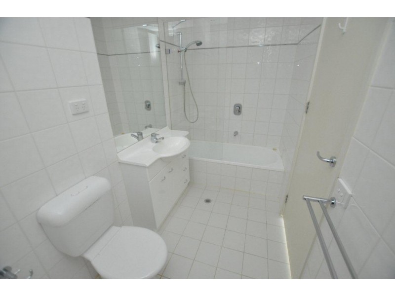 REF 24120/38 Bank Street, South Melbourne VIC 3205