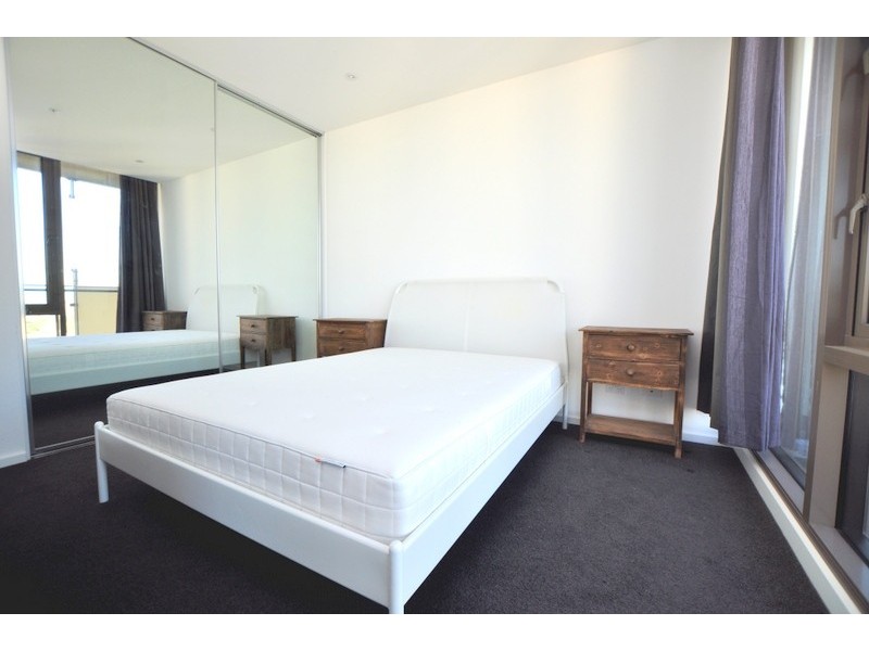 REF 24139/118 Kavanagh Street, Southbank VIC 3006