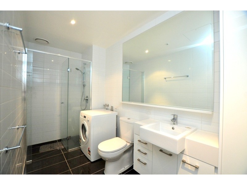 REF 24139/118 Kavanagh Street, Southbank VIC 3006