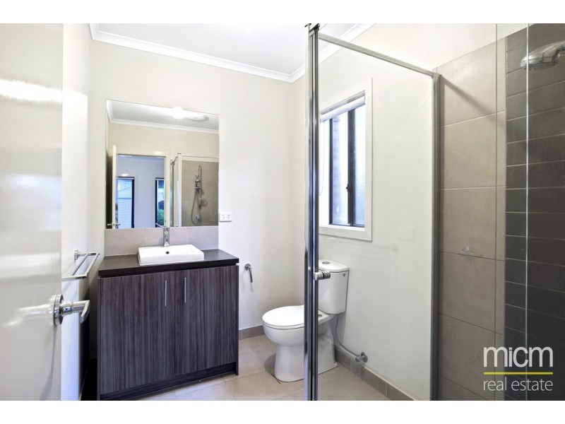 5 Glider Street, Point Cook VIC 3030