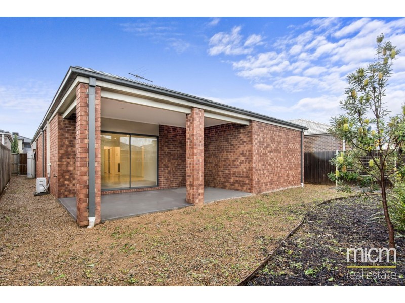 5 Glider Street, Point Cook VIC 3030