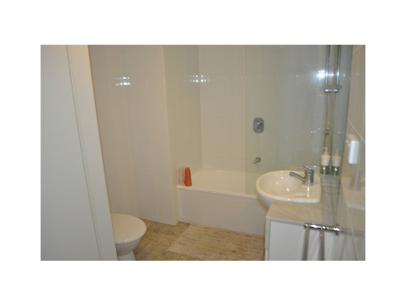 REF 24150/173 City Road, Southbank VIC 3006