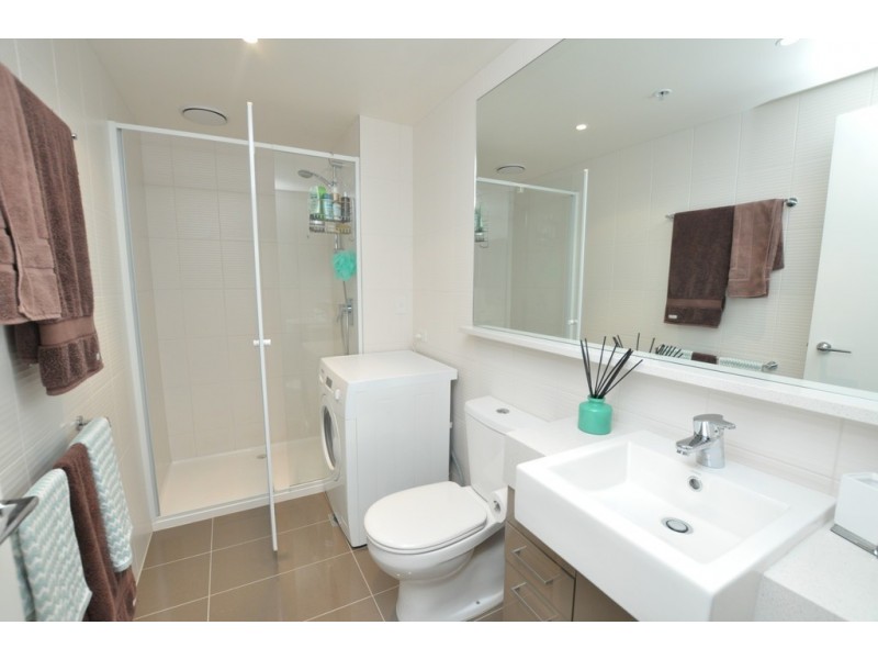 REF 24156/241 City Road, Southbank VIC 3006