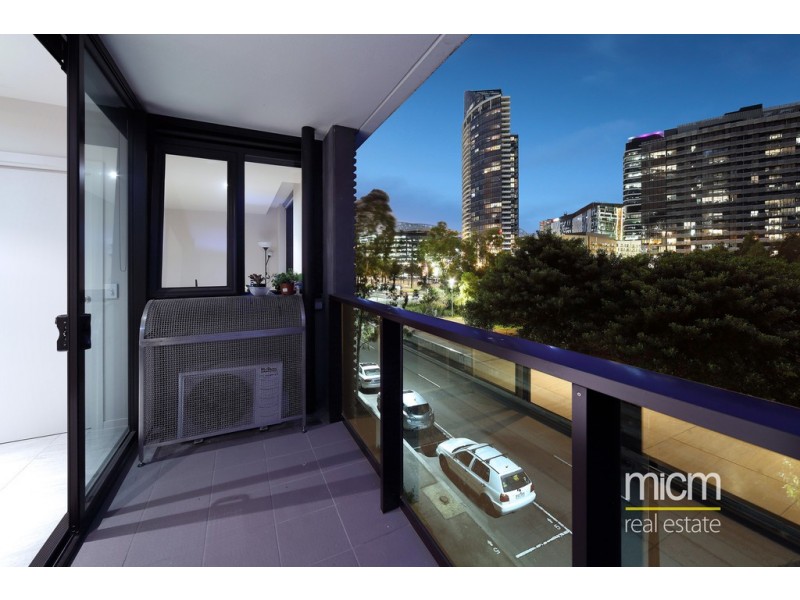 37/801 Bourke Street, Docklands VIC 3008