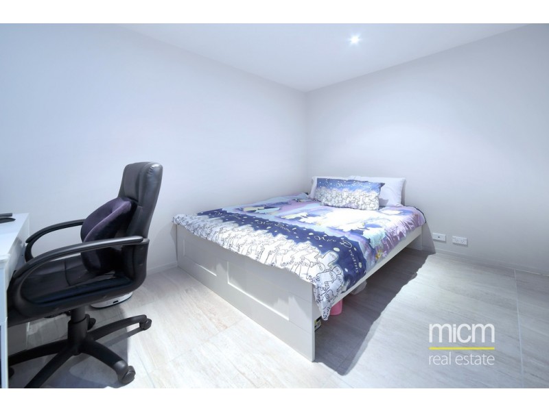 37/801 Bourke Street, Docklands VIC 3008