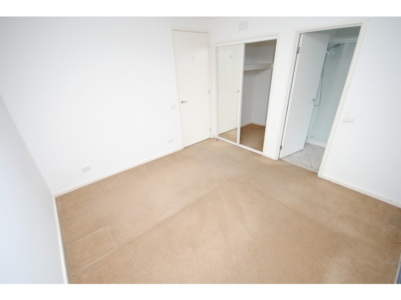 REF 24167/183 City Road, Southbank VIC 3006