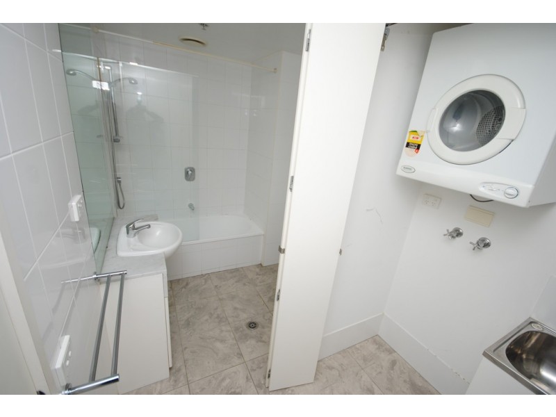 REF 24167/183 City Road, Southbank VIC 3006