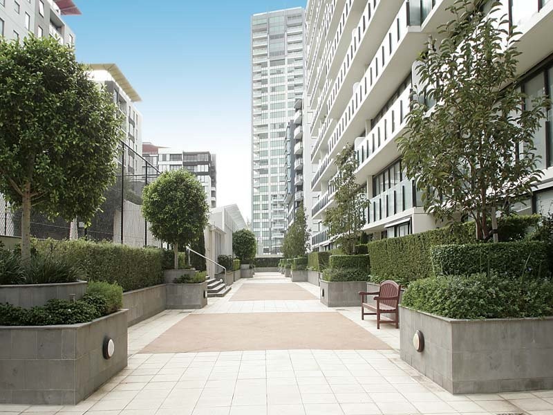 REF 24170/38 Bank Street, South Melbourne VIC 3205