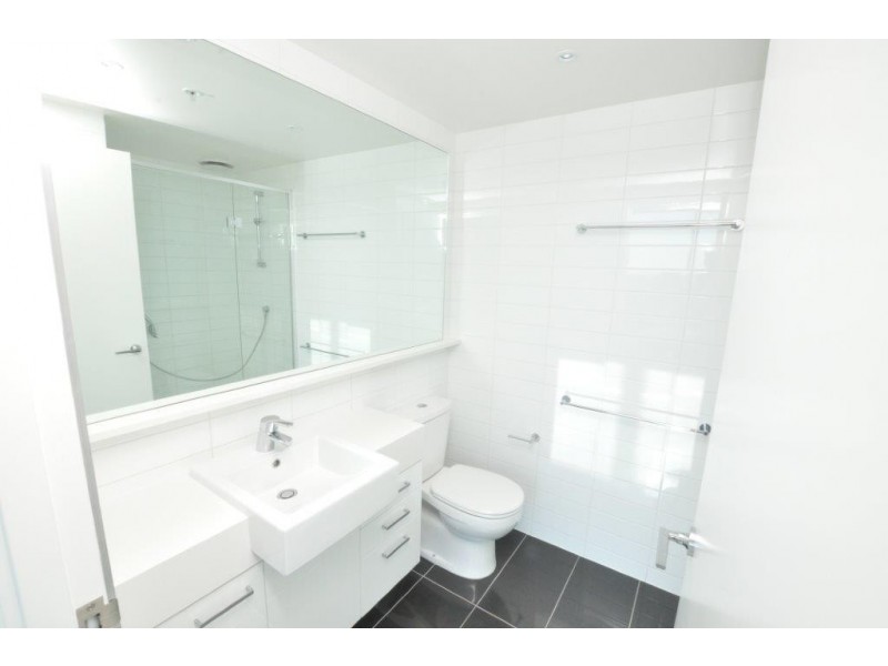 REF 24181/241 City Road, Southbank VIC 3006