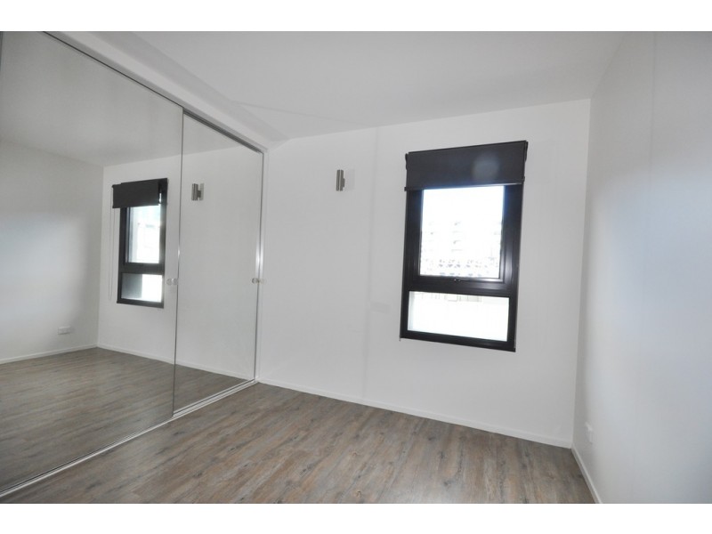 718/838 Bourke Street, Docklands VIC 3008