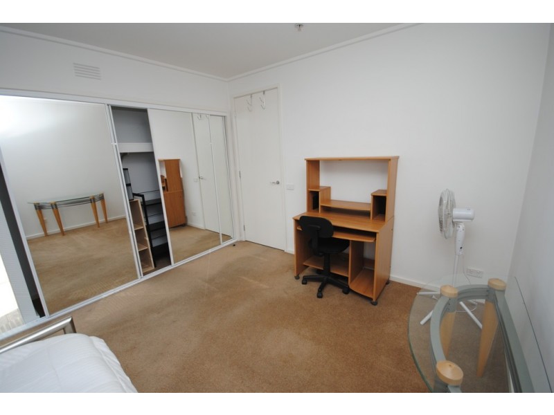 REF 24198/183 City Road, Southbank VIC 3006