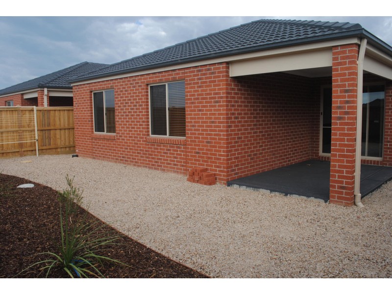 13 Warunda Parade, Point Cook VIC 3030