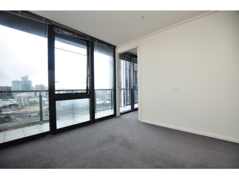 REF 24200/100 Kavanagh Street, Southbank VIC 3006