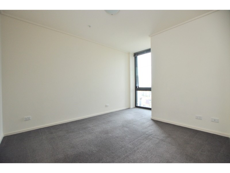 REF 24200/100 Kavanagh Street, Southbank VIC 3006