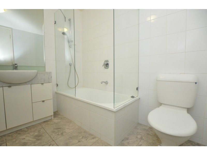 REF 24200/100 Kavanagh Street, Southbank VIC 3006