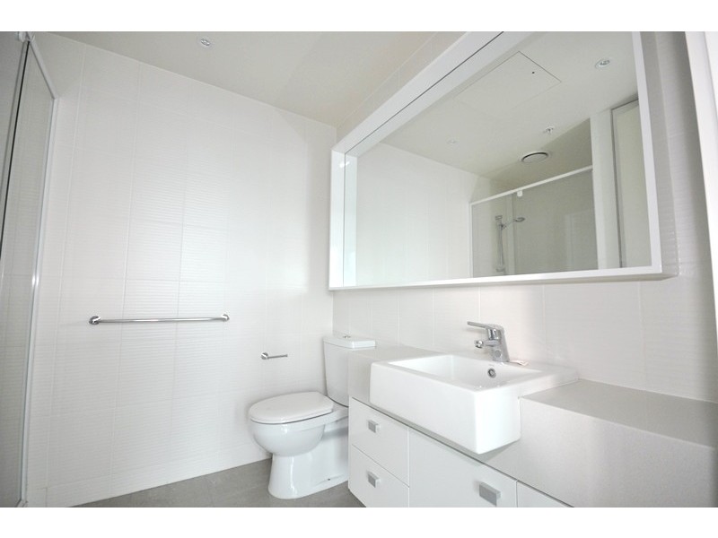 REF 24214/180 City Road, Southbank VIC 3006