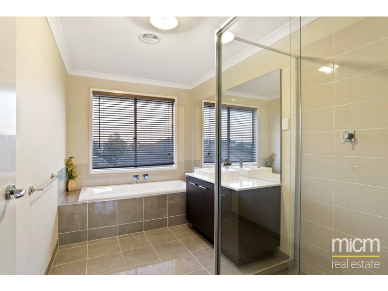 3 McWilliams Crescent, Point Cook VIC 3030