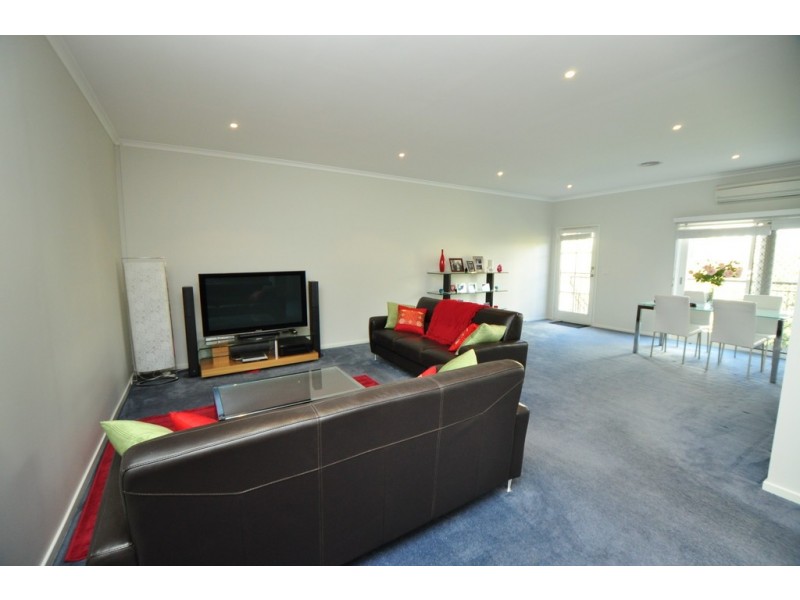 REF 24225/114 Dodds Street, Southbank VIC 3006
