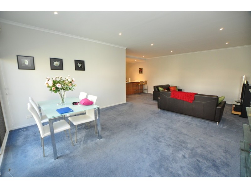 REF 24225/114 Dodds Street, Southbank VIC 3006
