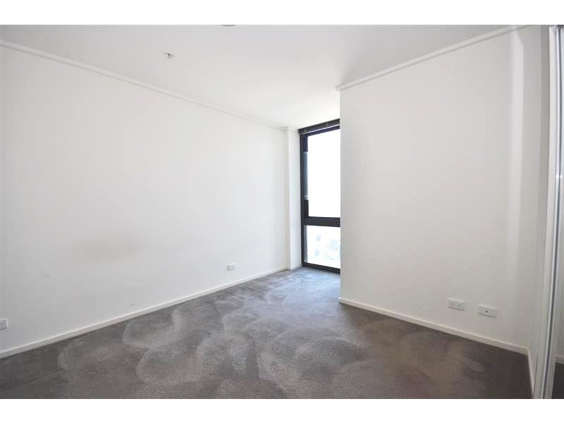 REF 24227/100 Kavanagh Street, Southbank VIC 3006