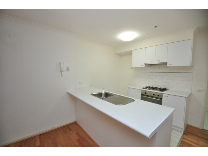 REF 24228/38 Kavanagh Street, Southbank VIC 3006