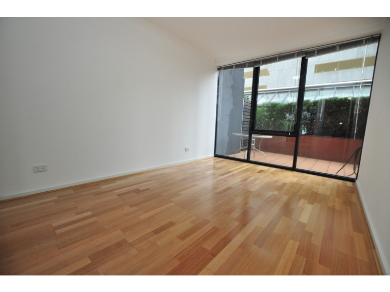 REF 24228/38 Kavanagh Street, Southbank VIC 3006