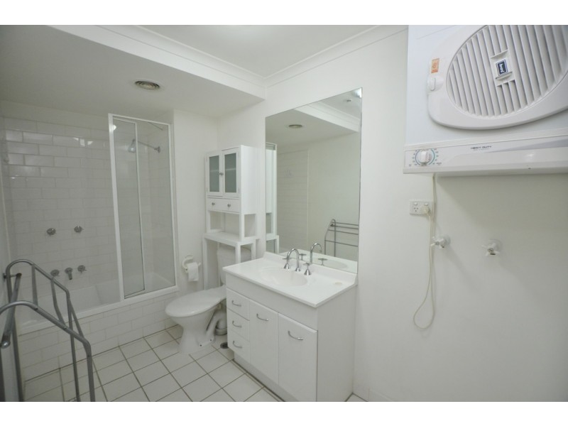 REF 24228/38 Kavanagh Street, Southbank VIC 3006