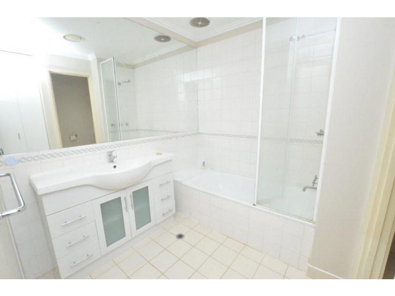 REF 24230/28 Jeffcott Street, West Melbourne VIC 3003