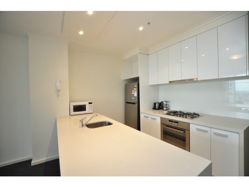 REF 24233/63 Whiteman Street, Southbank VIC 3006