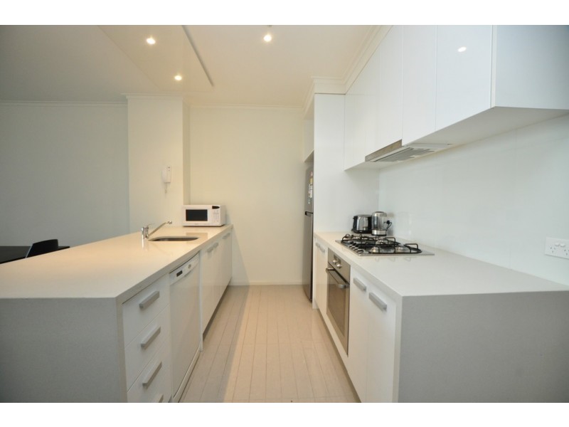 REF 24233/63 Whiteman Street, Southbank VIC 3006