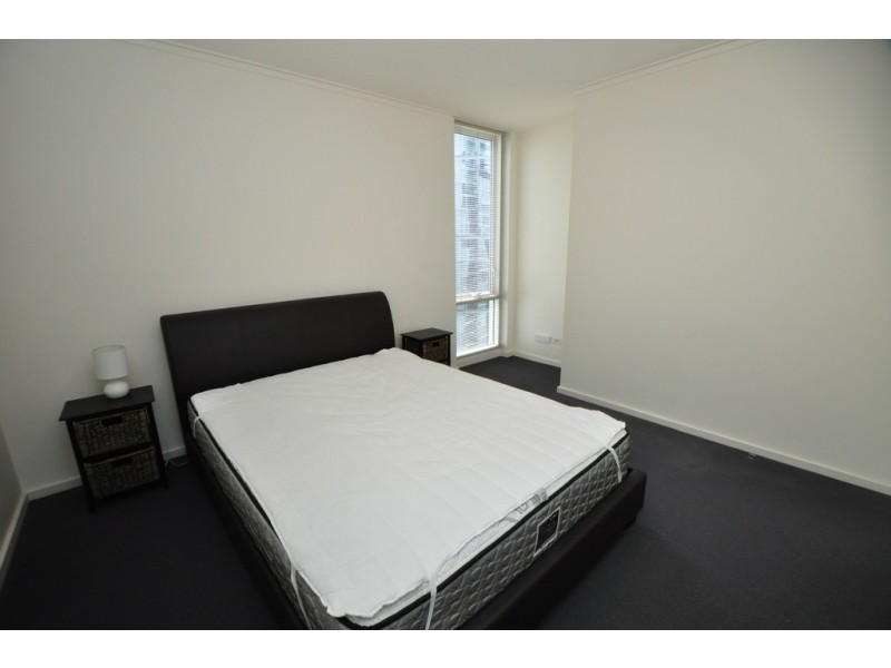 REF 24233/63 Whiteman Street, Southbank VIC 3006