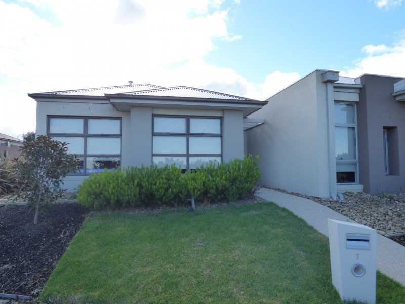 1 Reef Walk, Point Cook VIC 3030