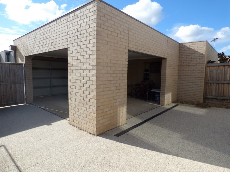 1 Reef Walk, Point Cook VIC 3030