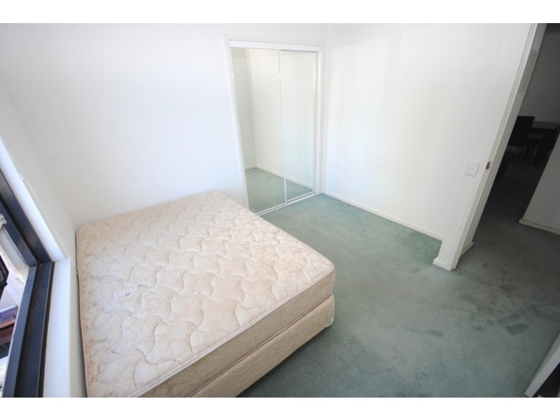 REF 24240/38 Kavanagh Street, Southbank VIC 3006