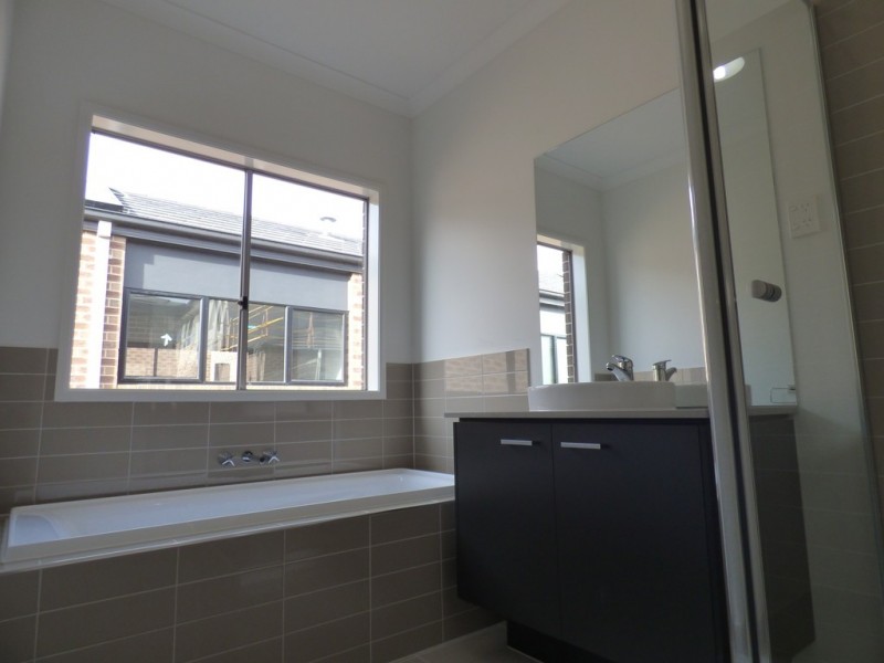 20 Pembridge Avenue, Williams Landing VIC 3027