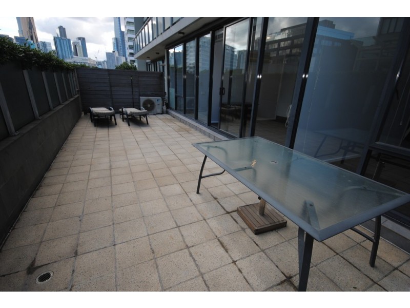 REF 24243/63 Dorcas Street, South Melbourne VIC 3205