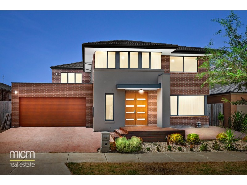 27 Heatherbell Avenue, Point Cook VIC 3030