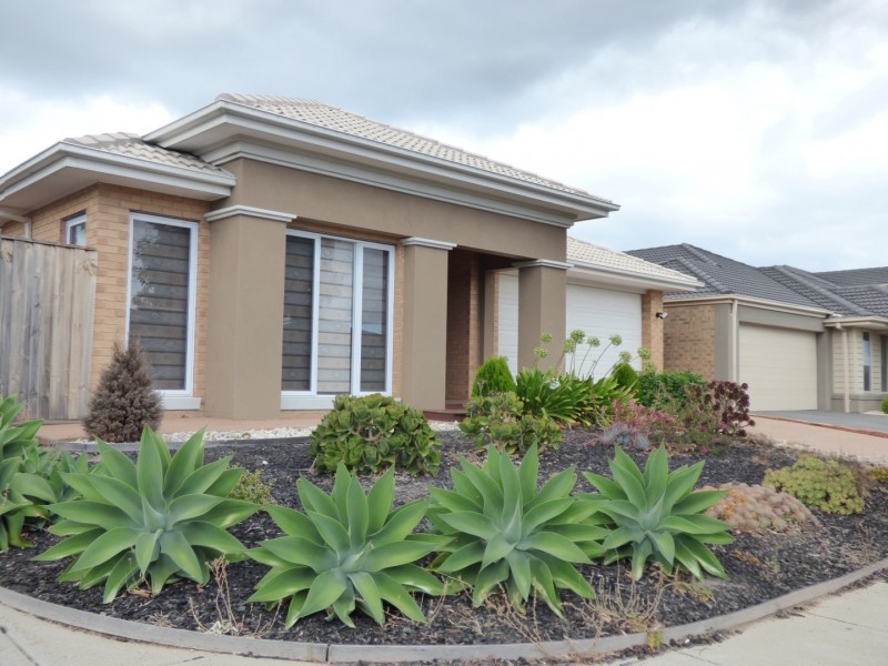57 Alamanda Boulevard, Point Cook VIC 3030