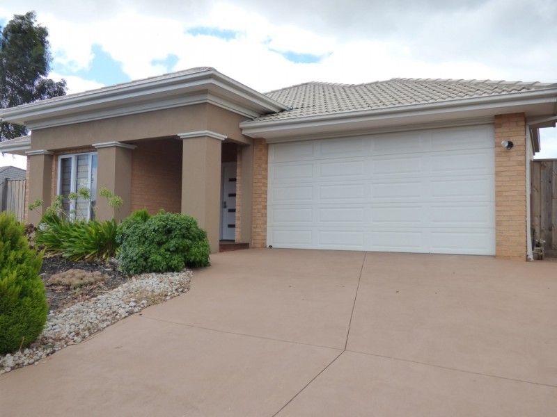 57 Alamanda Boulevard, Point Cook VIC 3030