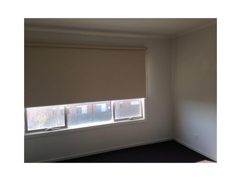 16/1 Clearwater Rise Parade, Truganina VIC 3029