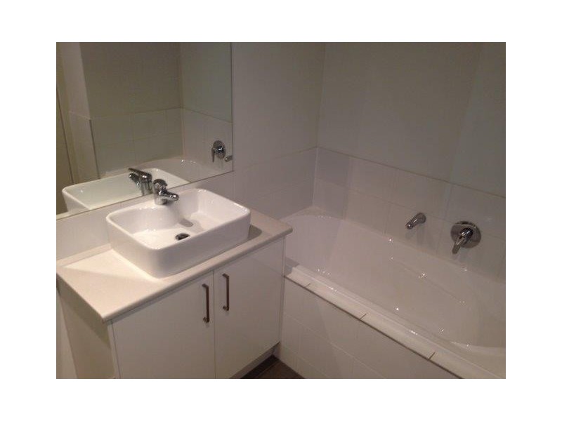 16/1 Clearwater Rise Parade, Truganina VIC 3029