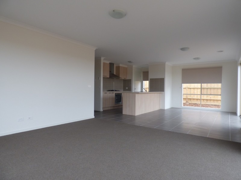 12 Farmers Way, Point Cook VIC 3030