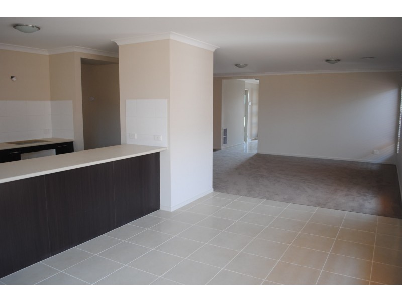 15 Warunda Parade, Point Cook VIC 3030