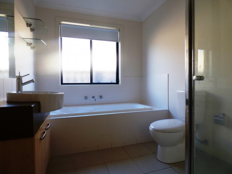 47 Landing Place, Point Cook VIC 3030